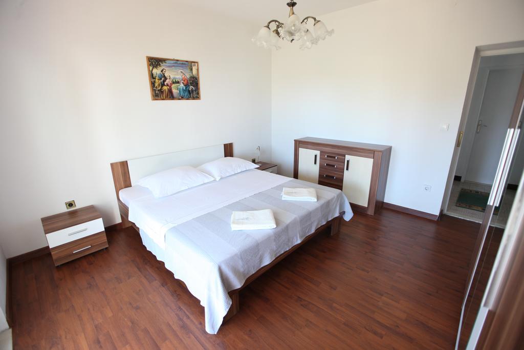 Apartment Marin Donji Seget Exterior foto